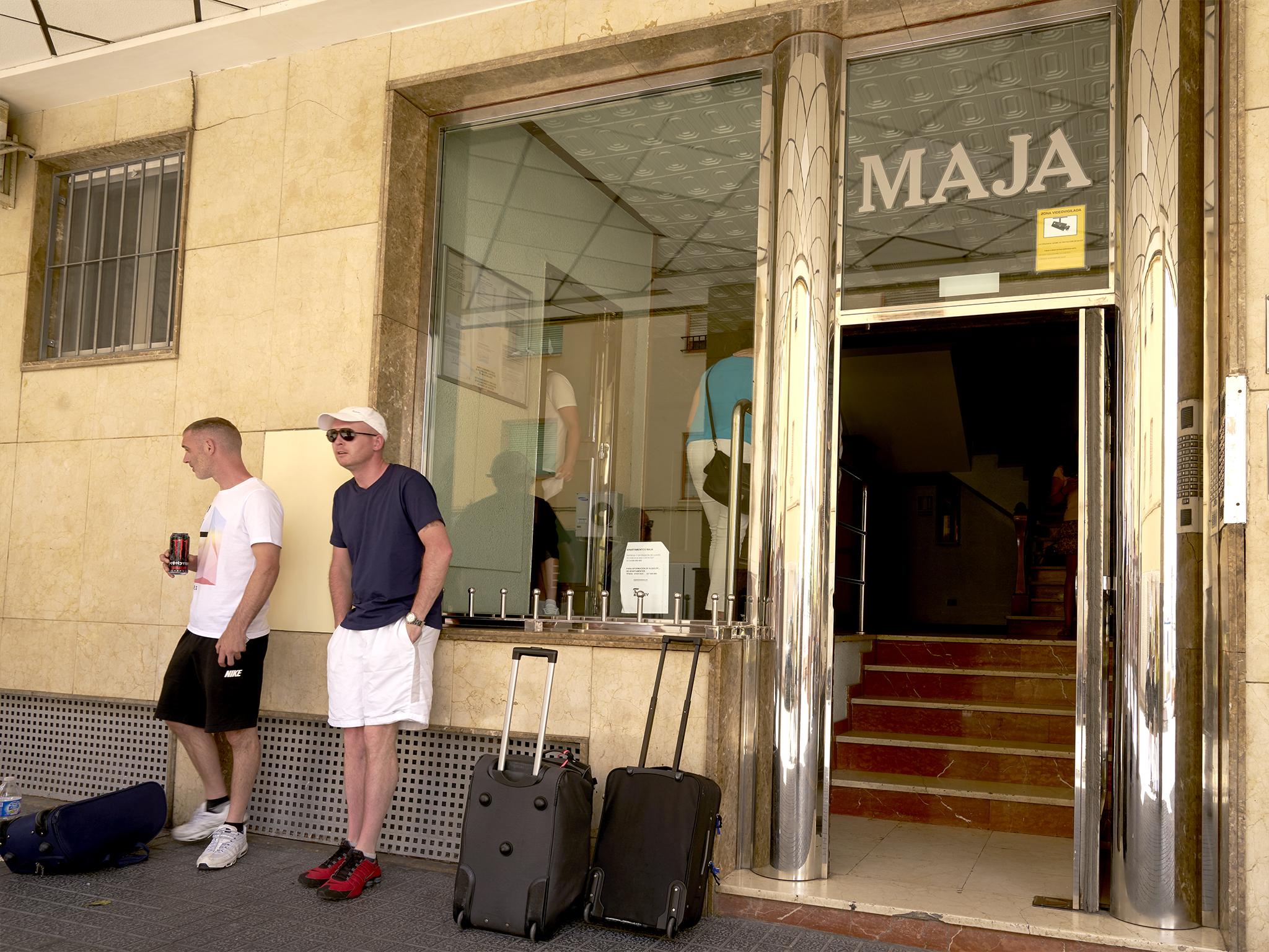 Apartamentos Maja Benidorm Luaran gambar